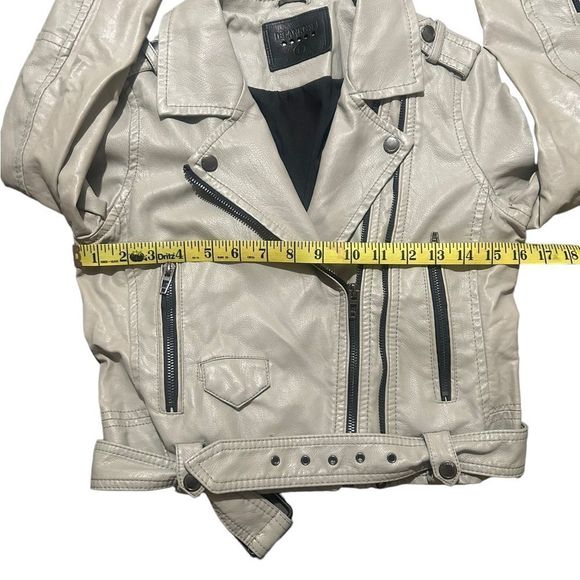 Blank Nyc GIRL’S Gray Full Zip Belted Faux Leather Moto Jacket Size Large - Picture 16 of 16